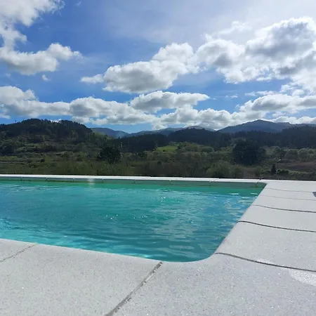 En Pleno Corazon De Urdaibai Con Piscina Y Muy Cerca De Playas * Elejalde