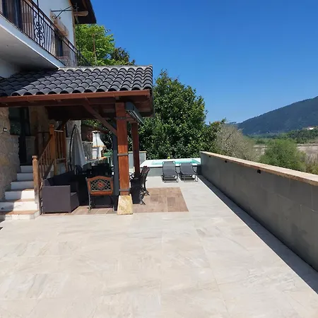 Apartament En Pleno Corazon De Urdaibai Con Piscina Y Muy Cerca De Playas *